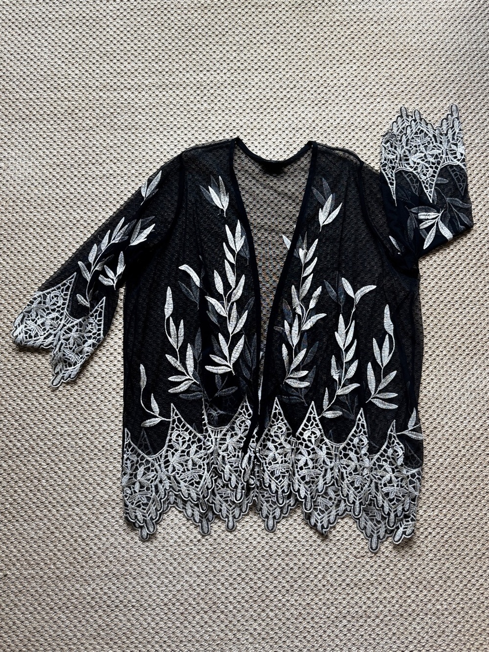 Alfani Woman 3X Black Champagne Embroidered Floral Kimono EUC
